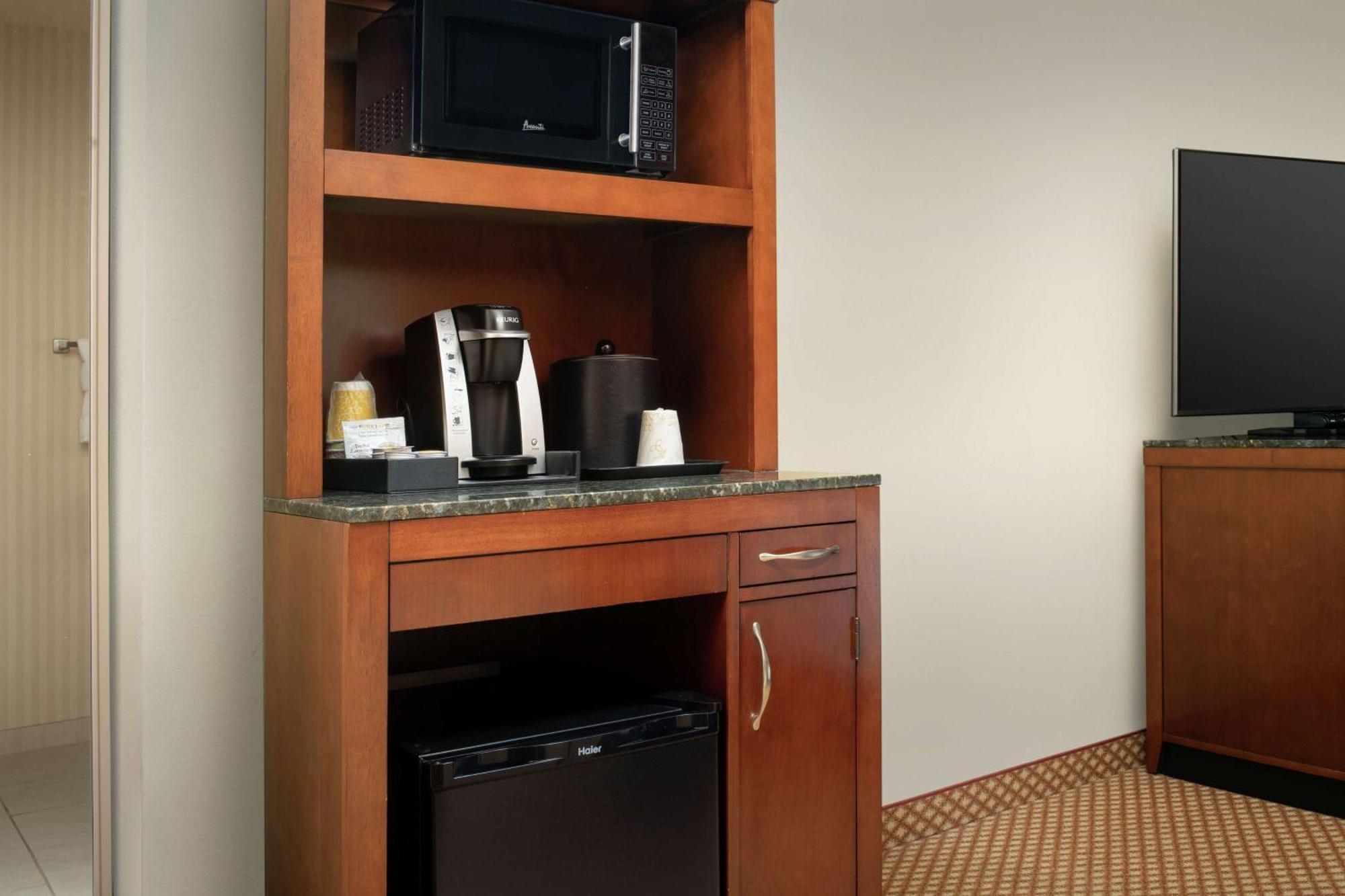 Hilton Garden Inn אודסה מראה חיצוני תמונה