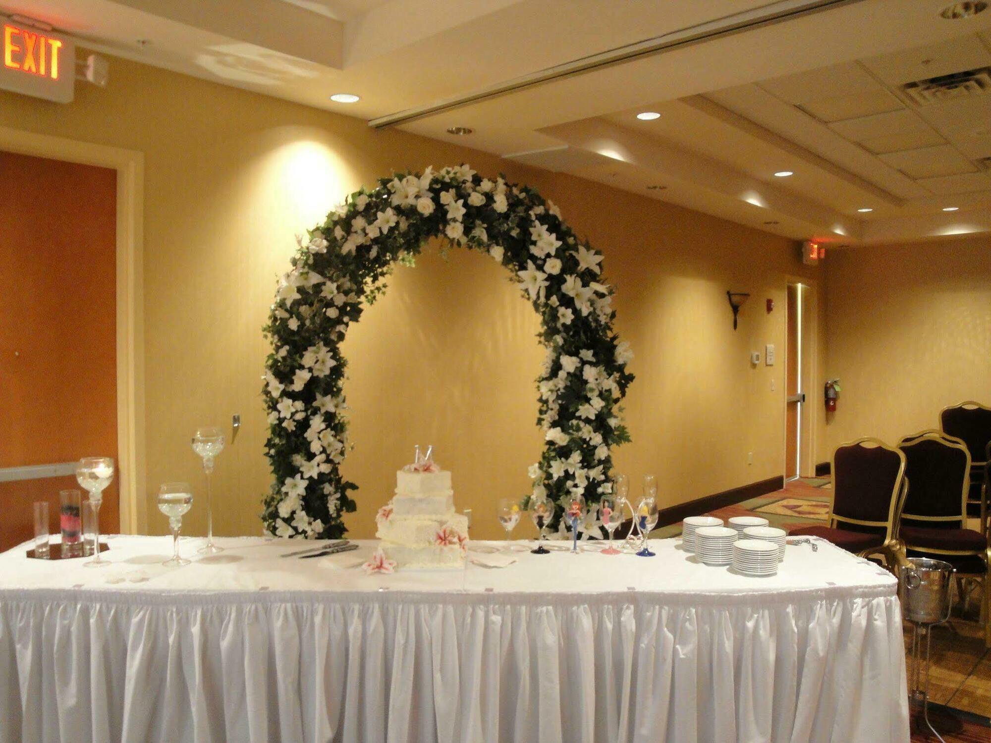 Hilton Garden Inn אודסה מסעדה תמונה